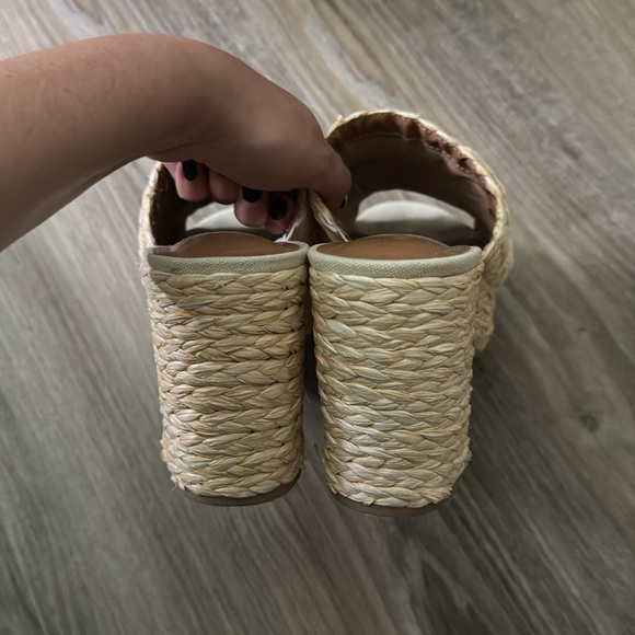 Platform Wedge | Universal Thread - Picture 2 of 4